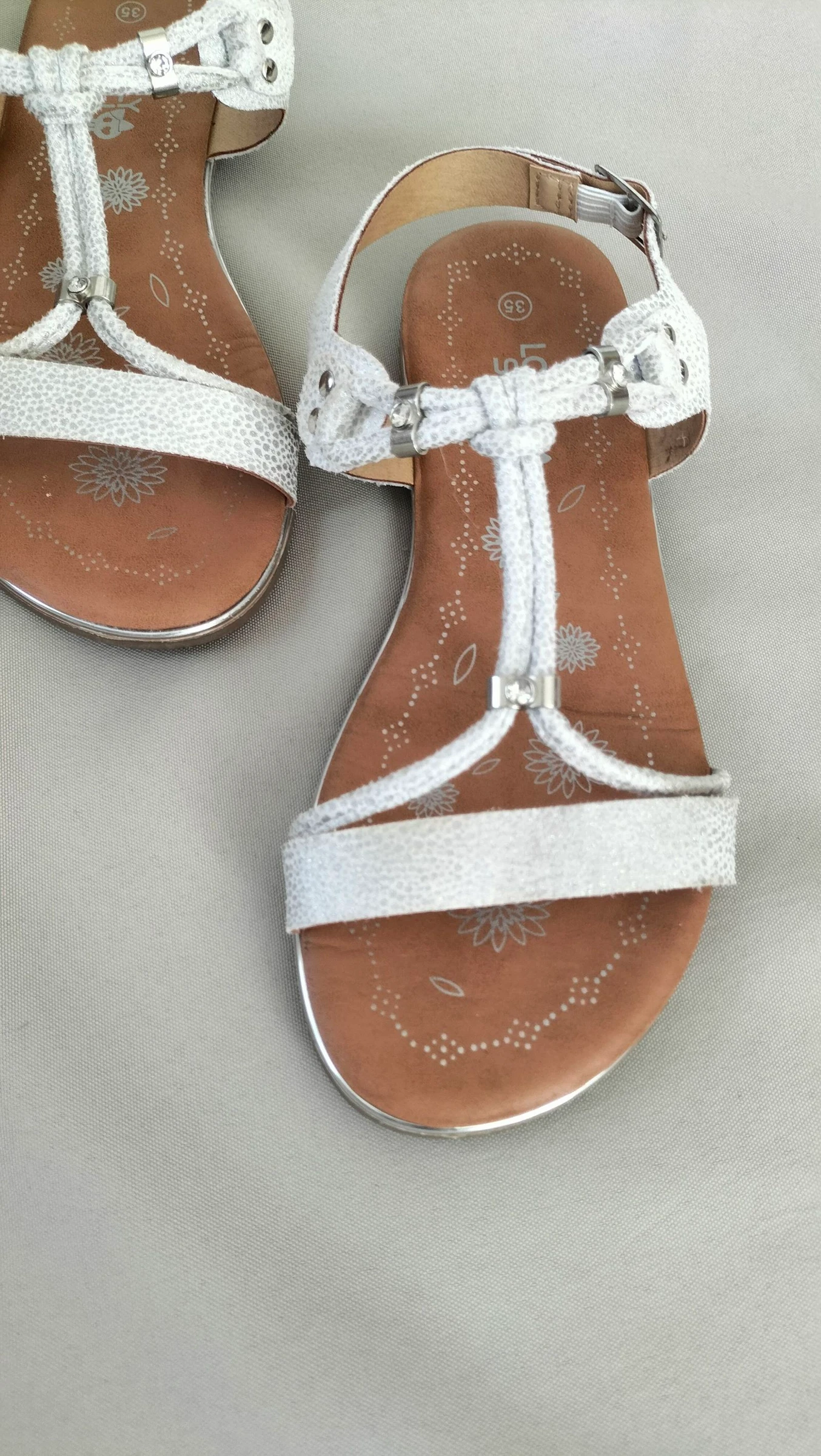 Sandals 35 | Lovely Skull | Very good condition | White & Silver – photo 3